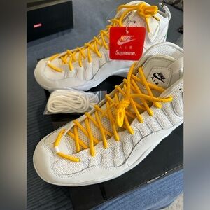 Supreme Nike high tops. Brand new never work with original box $500 firm NLB.